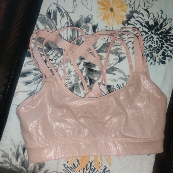 Victoria's Secret Tops - ✨New Victoria's secret Rose gold Sports Bra